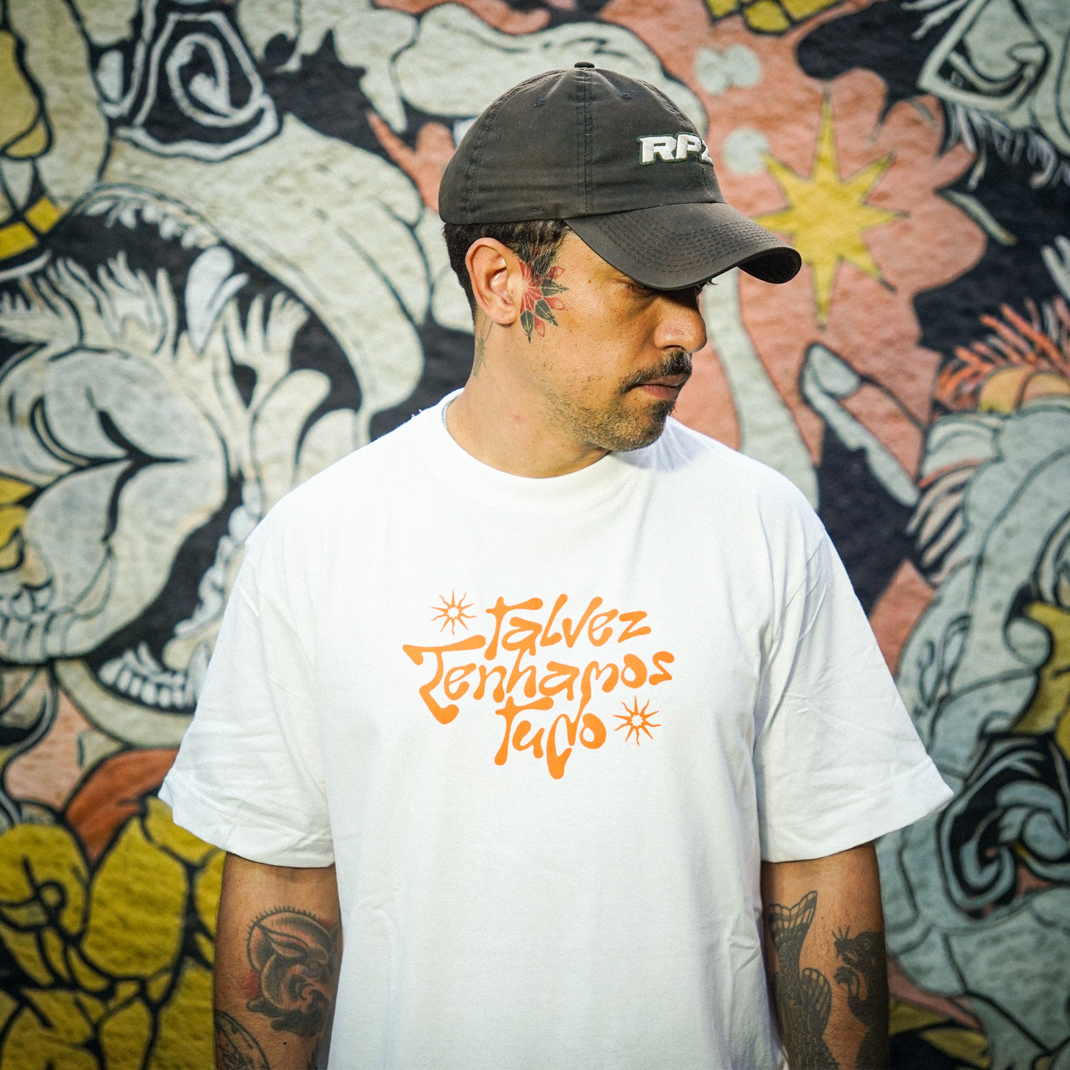 Camiseta Talvez Tenhamos Tudo Pense - Off White