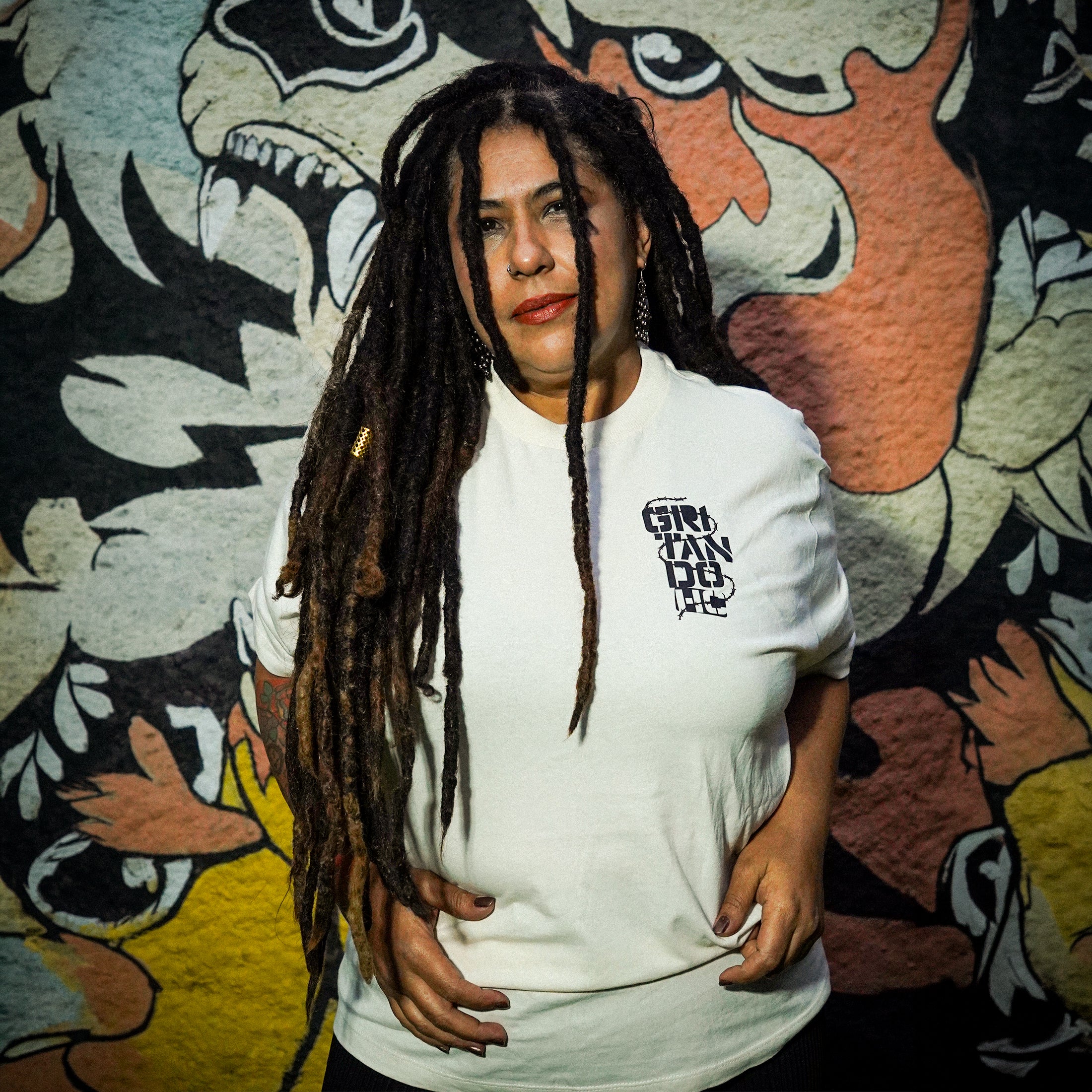 Camiseta Libertar Nossas Correntes Gritando HC - Off White